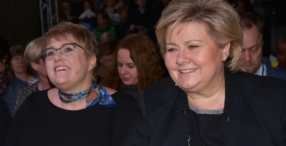  Kulturminister Trine Skei Grande og statsminister Erna Solberg ved framlegginga av kulturmeldinga  Kulturens kraft — Kulturpolitikk for framtida  i dag.  Foto: Kulturdepartementet. 